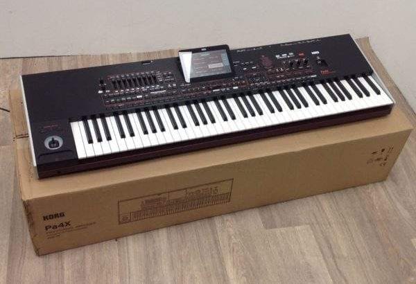 Korg Pa4x for sale 850 Euro