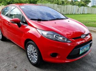 Ford Fiesta Hatchback M/T 2012