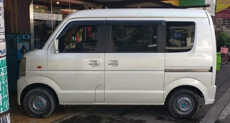 MINIVAN