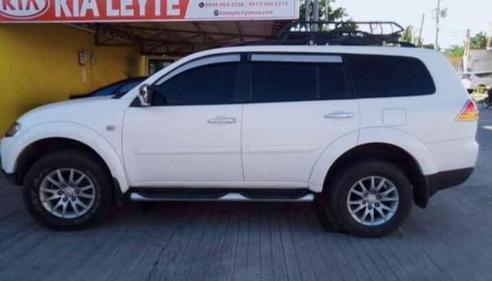 Mitsubishi montero model 2010