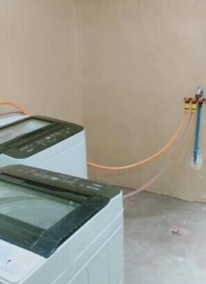 BIG STAFF HOUSE OFFICE WAREHOUSE STORAGE BUILING