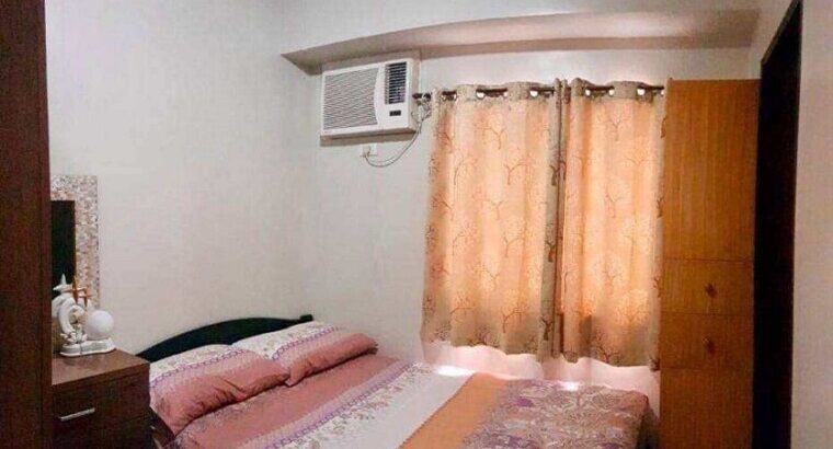 Pque 2 BR w/ balcony and parking for sale NAIA